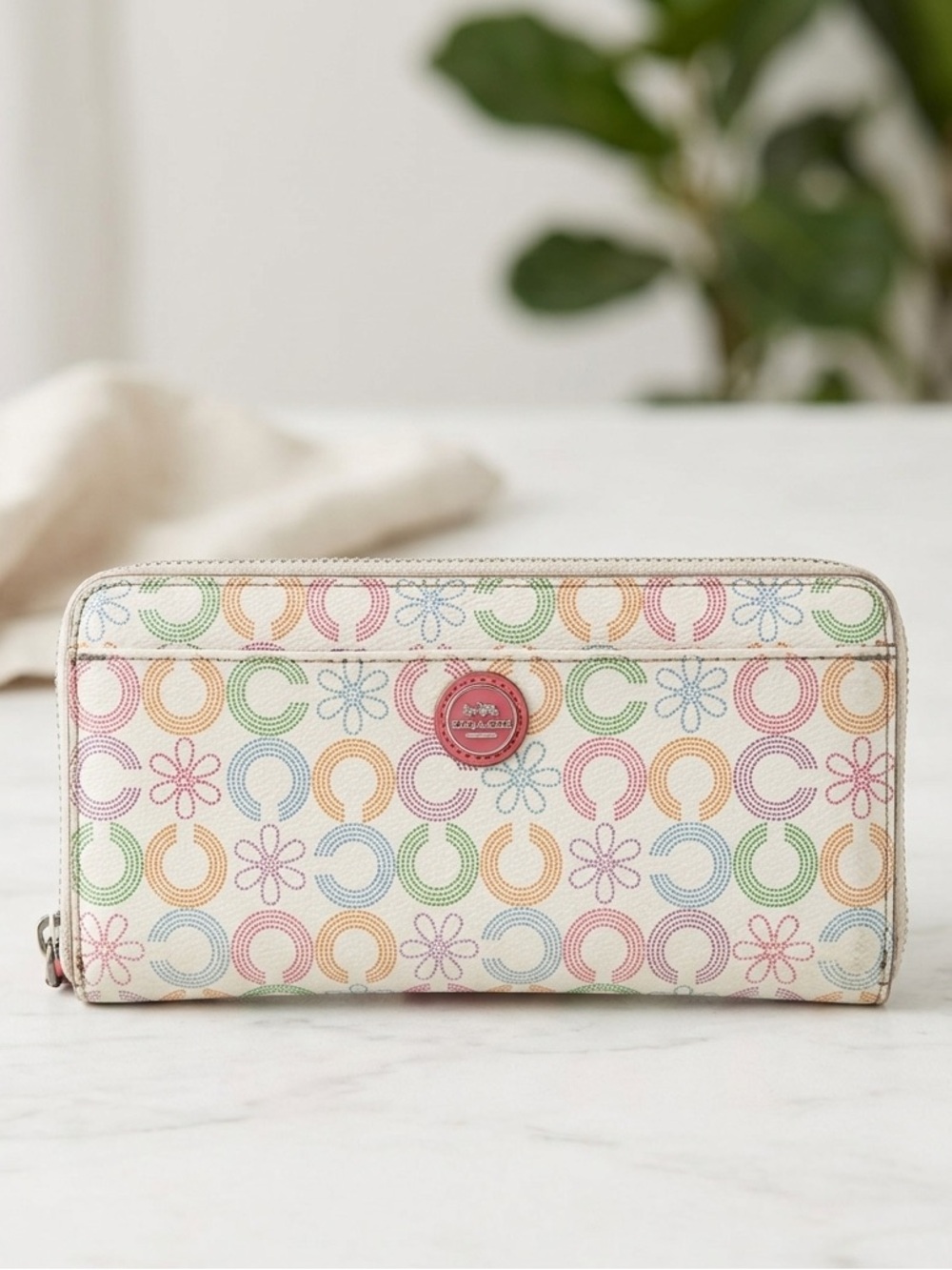 Coach Signature Daisy Outline Multicolor Floral Accordion Continental Zip Wallet